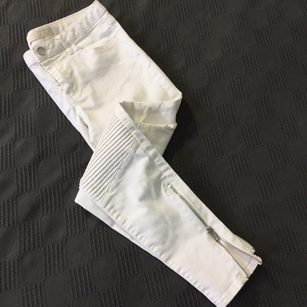Zara Moto-Style Jeans 26 x 26